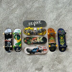 Tech Deck Bundle of 7 DGK, Ninja Turtles, Primitive, Revive Skateboards